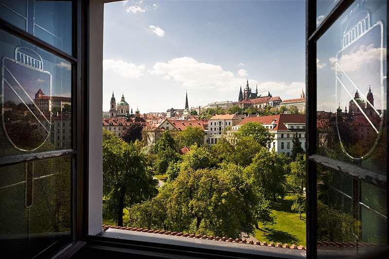 U Pava Hotel Прага Удобства снимка